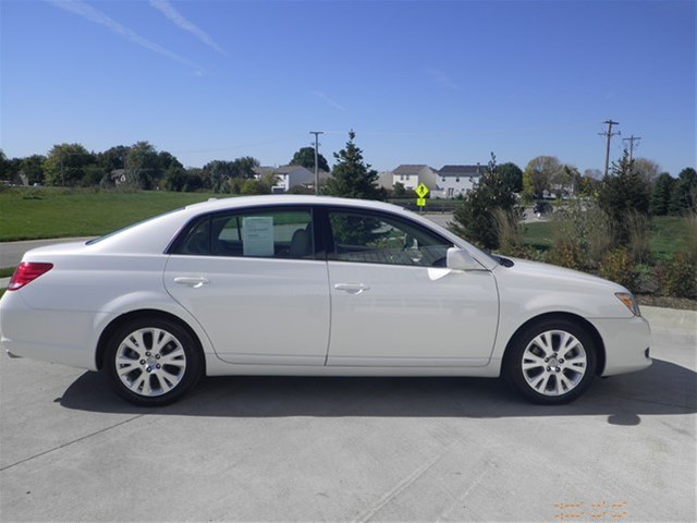 Pre owned avalon toyota